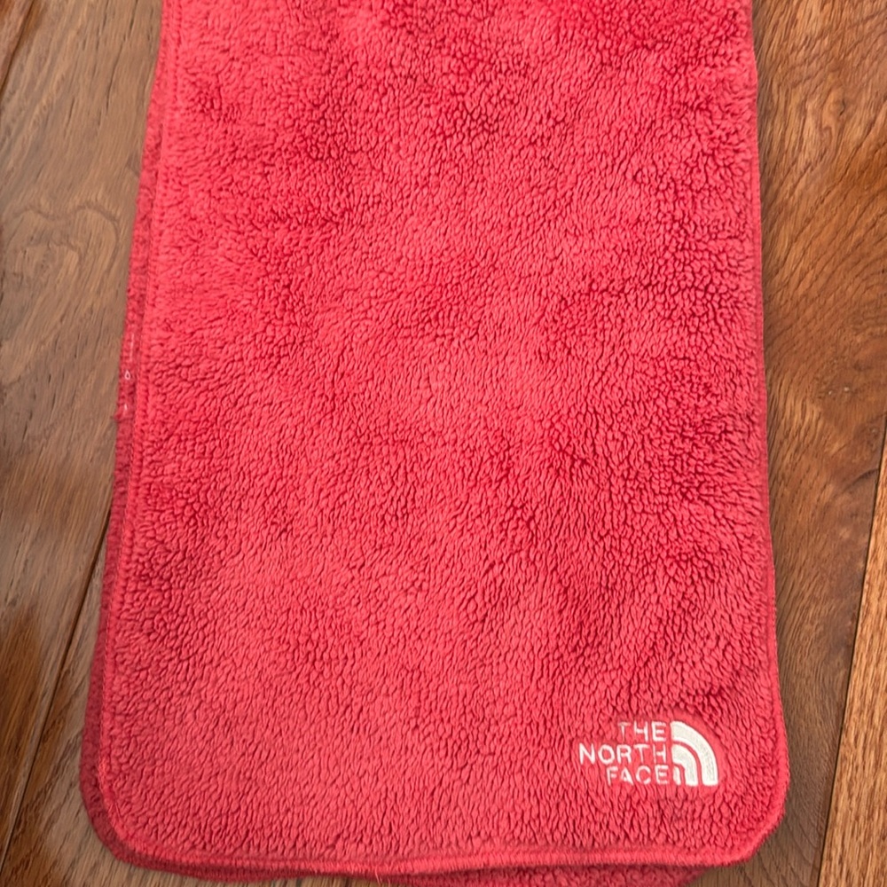 The north face coral pink scarf